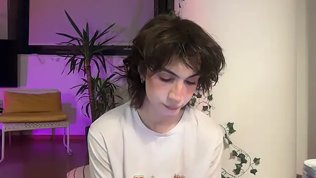 Snapshot of kira_yoshika9e chatting on 8, 2, 2026 kira yoshika9e online show from 8, 2, 2026