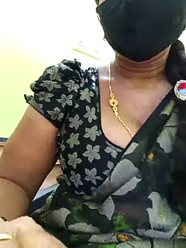 Snapshot of hot-telugu-queen chatting on 20, 10, 2025 hot-telugu-queen online show from 20, 10, 2025