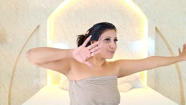 Antonella Russo1 online show from 6, 8, 2026