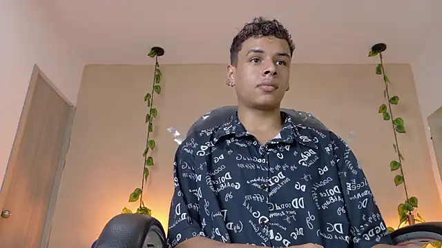 Xavier Fox    online show from 7, 3, 2026