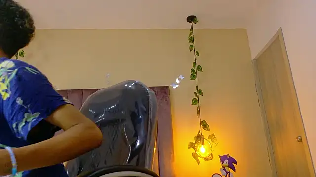 Xavier Fox    online show from 15, 3, 2026