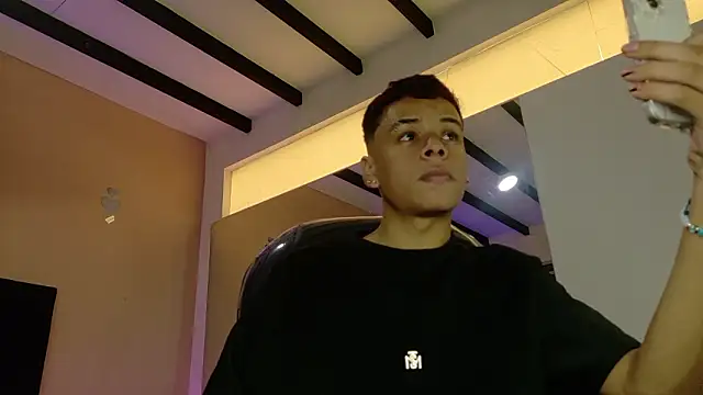 Xavier Fox    online show from 17, 3, 2026