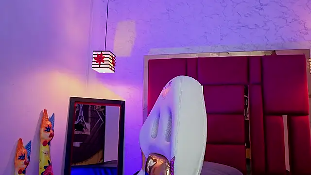 moon winy online show from 8, 3, 2026