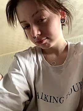 AnmiXHot online show from 17, 10, 2025