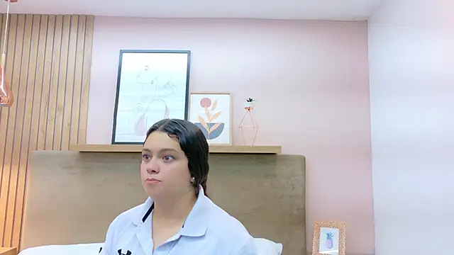 Tessa Stone online show from 6, 3, 2026