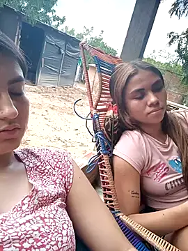 Snapshot of 2Hot_Queens chatting on 19, 10, 2025 2Hot Queens online show from 19, 10, 2025