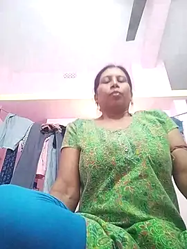 Snapshot of cute_janvi26 chatting on 6, 11, 2025 cute janvi26 online show from 6, 11, 2025