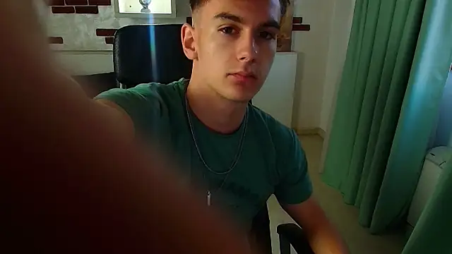 Snapshot of BradyFlint chatting on 20, 10, 2025 BradyFlint online show from 20, 10, 2025