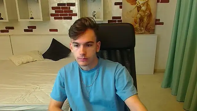 Snapshot of BradyFlint chatting on 17, 11, 2025 BradyFlint online show from 17, 11, 2025