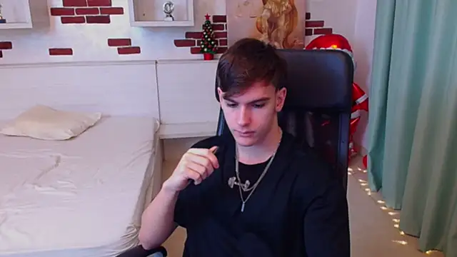 Snapshot of BradyFlint chatting on 7, 1, 2026 BradyFlint online show from 7, 1, 2026