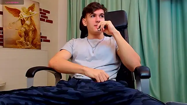 Snapshot of BradyFlint chatting on 7, 2, 2026 BradyFlint online show from 7, 2, 2026