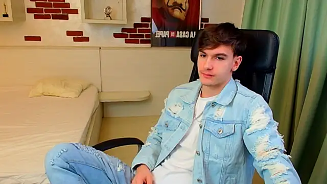 Snapshot of BradyFlint chatting on 8, 3, 2026 BradyFlint online show from 8, 3, 2026