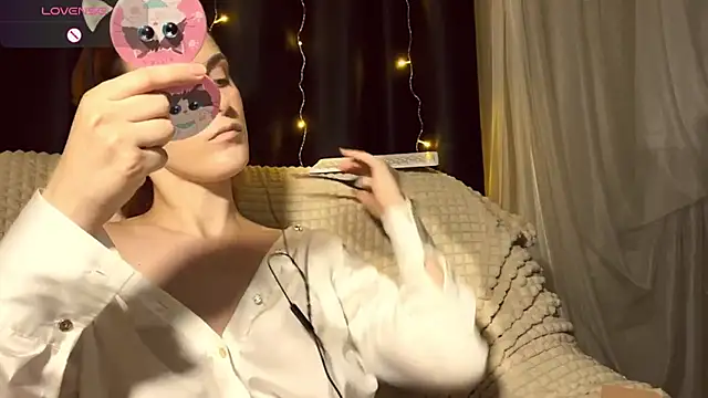 Snapshot of Veksal1a chatting on 1, 12, 2025 Veksal1a online show from 1, 12, 2025