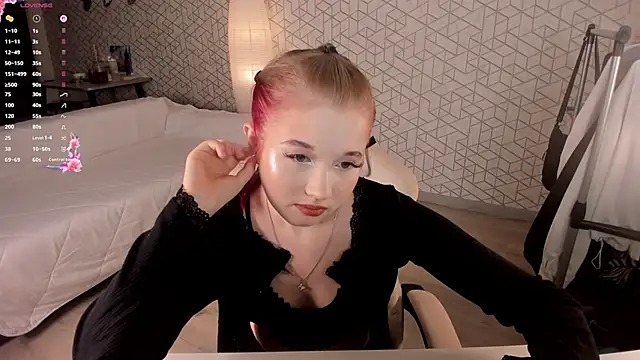 NayaValen online show from 16, 12, 2025