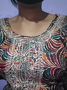 Snapshot of sardarni_001 chatting on 17, 10, 2025 sardarni 001 online show from 17, 10, 2025