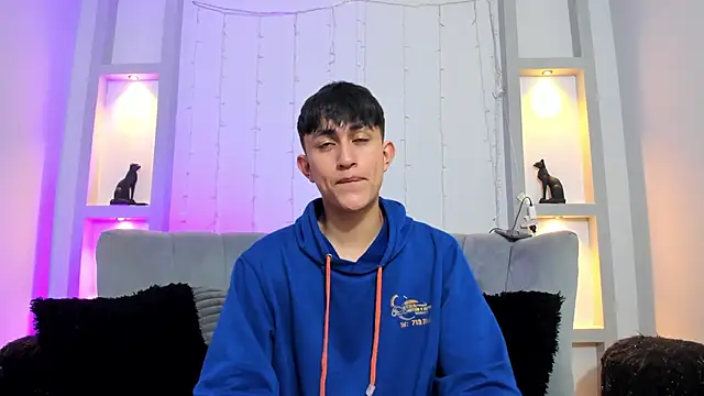 hoot booys  online show from 30, 4, 2026
