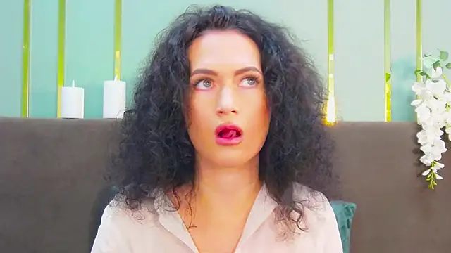 Snapshot of JaneWalch chatting on 10, 11, 2025 JaneWalch online show from 10, 11, 2025