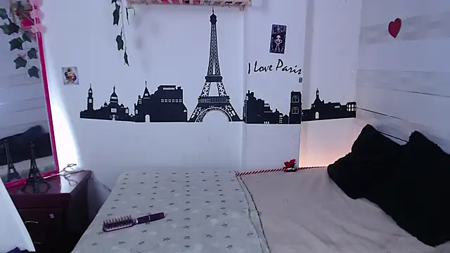 petite coral online show from 30, 4, 2026