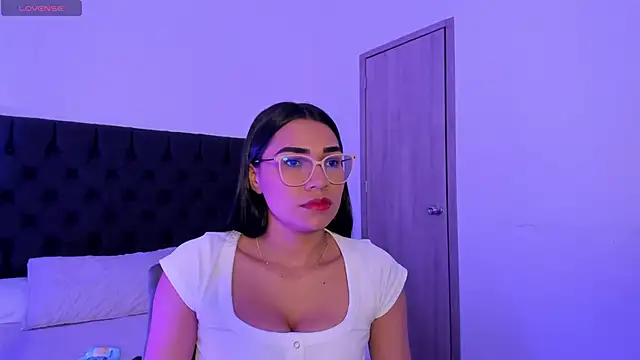 katemooss online show from 24, 10, 2025