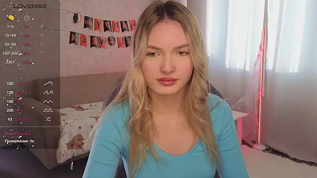 Snapshot of EvelynSin chatting on 22, 10, 2025 EvelynSin online show from 22, 10, 2025