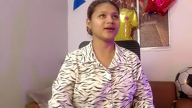 Snapshot of miel_alisha chatting on 24, 6, 2026 miel alisha online show from 24, 6, 2026