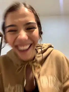 Snapshot of MiaaCute- chatting on 10, 3, 2026 MiaaCute- online show from 10, 3, 2026