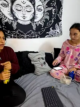 emily n abby online show from 17, 7, 2026