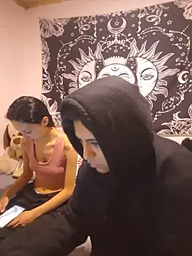 emily n abby online show from 21, 7, 2026