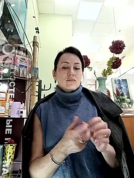 Luna 7777 online show from 10, 5, 2026