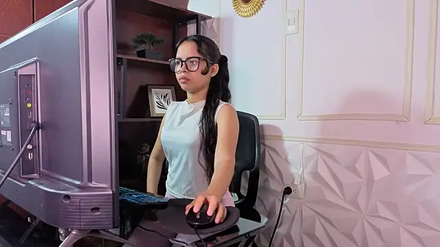 sharon ivanna12 online show from 2, 5, 2026
