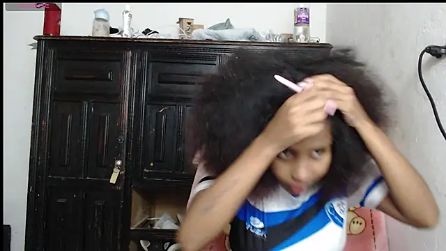 Snapshot of kataleya2021 chatting on 30, 10, 2025 kataleya2021 online show from 30, 10, 2025