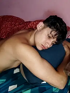 Snapshot of AxelKamel chatting on 19, 10, 2025 AxelKamel online show from 19, 10, 2025