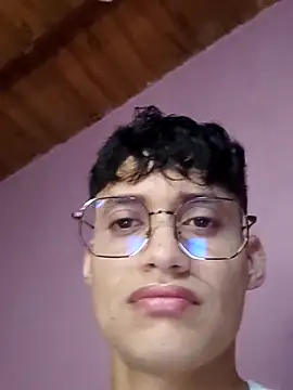 Snapshot of AxelKamel chatting on 21, 10, 2025 AxelKamel online show from 21, 10, 2025