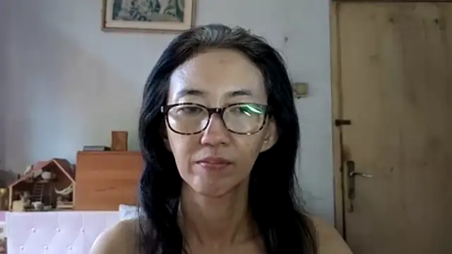 Snapshot of princessD077 chatting on 12, 6, 2026 princessD077 online show from 12, 6, 2026