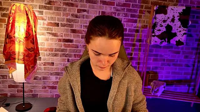 May Bloom online show from 19, 10, 2025