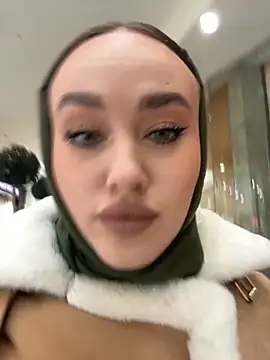 KiraSunshine online show from 4, 11, 2025