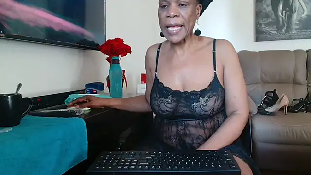 Hotcougar online show from 7, 8, 2026