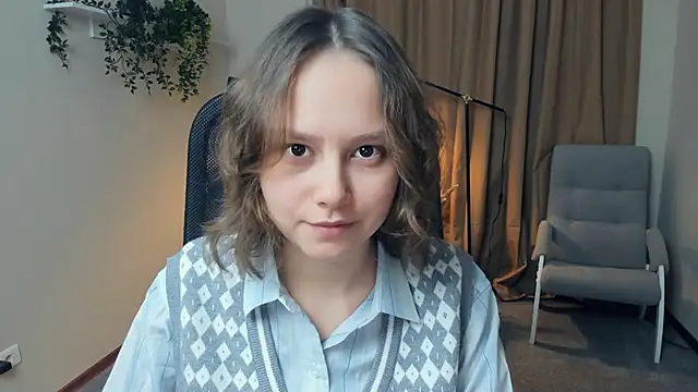 Snapshot of DenaDubberly chatting on 21, 10, 2025 DenaDubberly online show from 21, 10, 2025