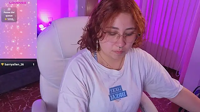 littlee red online show from 30, 4, 2026