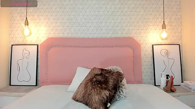 TAYLORMEYER1 online show from 7, 11, 2025