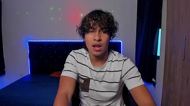 Mr Twix01 online show from 18, 10, 2025