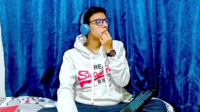 DavTwink3100 online show from 11, 2, 2026