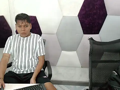 DaveHottx online show from 22, 10, 2025