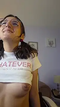 Snapshot of princess_foxxy chatting on 19, 12, 2025 princess foxxy online show from 19, 12, 2025