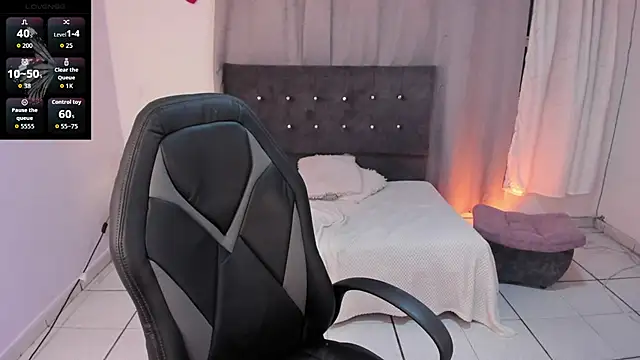 Snapshot of princess_foxxy chatting on 17, 3, 2026 princess foxxy online show from 17, 3, 2026