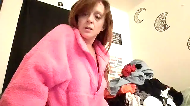 Snapshot of LoveLibz169 chatting on 2, 11, 2025 LoveLibz169 online show from 2, 11, 2025