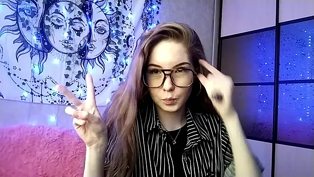 Snapshot of VETT_KITTY chatting on 26, 10, 2025 VETT KITTY online show from 26, 10, 2025