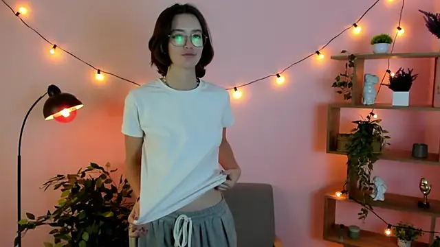 MaiaMimbs online show from 23, 10, 2025