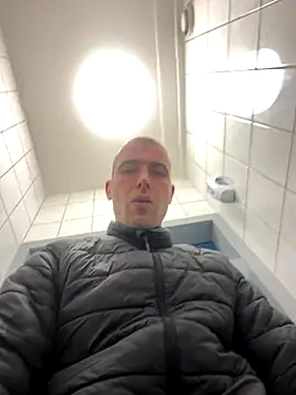 Rotteei1 online show from 5, 11, 2025