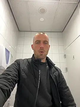 Rotteei1 online show from 3, 12, 2025